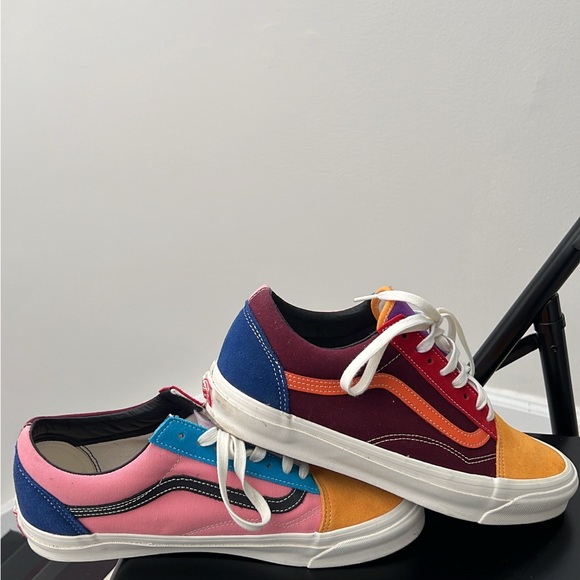 Low-Top Vans - Picture 2 of 5